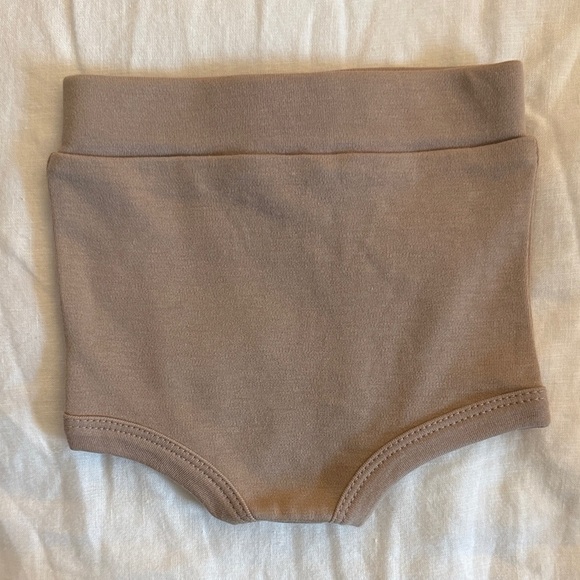 kate quinn Other - Kate Quinn Tan Bottoms Bloomers size 0-3 months NWOT